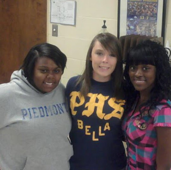 Meet your Posher, Quineisha - Picture 1 of 1